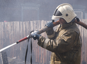 Ветер раздул крупный пожар в Хакасии