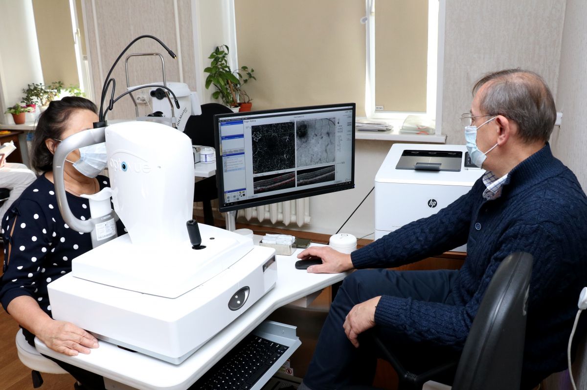 Офтальмологическая служба Хакасии получила новое оборудование