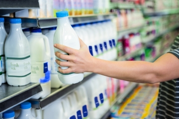 В Хакасии изъяли 100 кг молочной продукции сомнительного качества