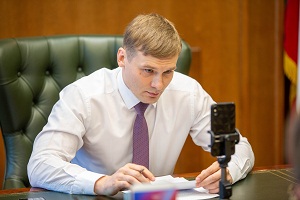 Валентин Коновалов рассказал о планах по развитию здравоохранения в Хакасии в 2022 году