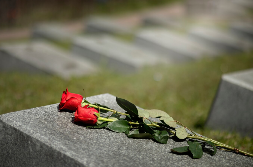 Минтруд разработал новый стандарт выплаты соцпособия на погребение