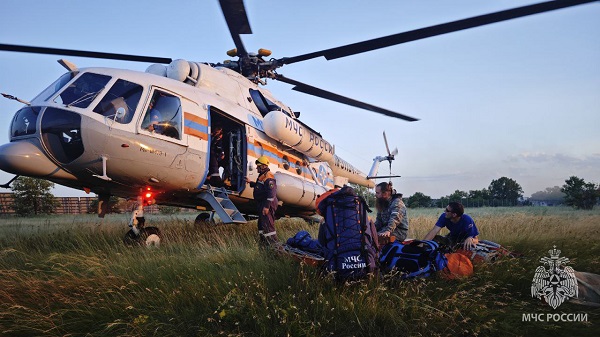 Спасатели эвакуировали туриста из Подмосковья в горах Хакасии