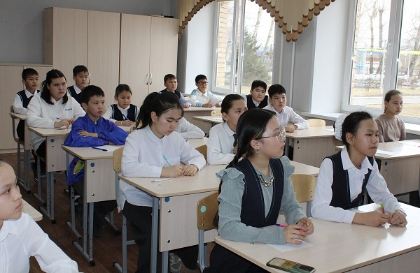 В Хакасии выбрали победителей конкурса на лучшее знание хакасского языка среди пятиклассников