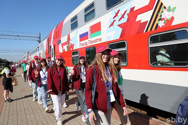 Десятиклассников Хакасии пригласили в путешествие на «Поезде памяти»