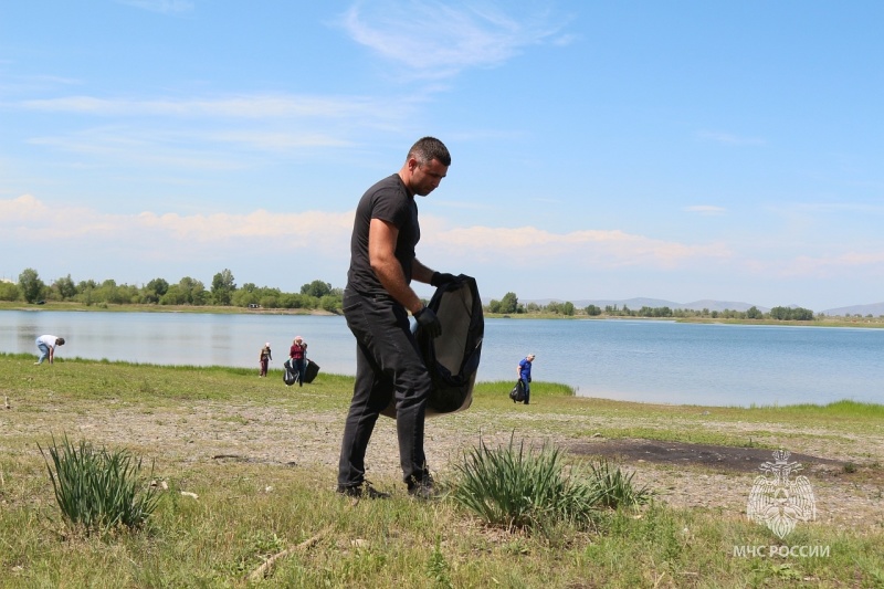 В Хакасии проходит акция «Чистый берег»
