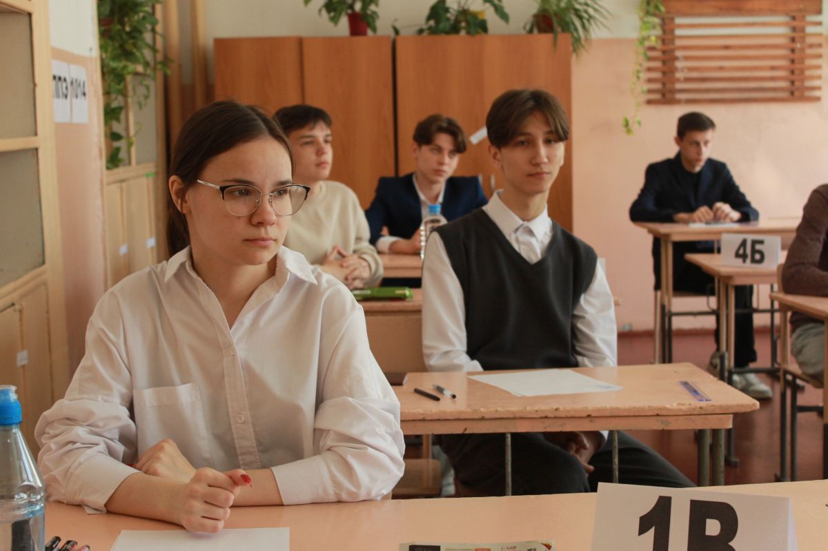 В Хакасии более 7 тысяч девятиклассников сдают экзамен по русскому языку
