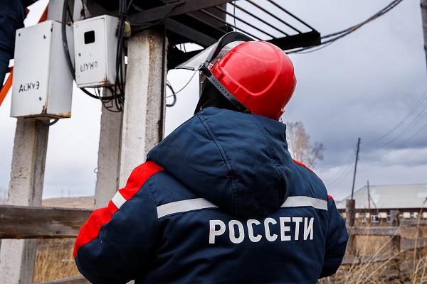 В Хакасии энергетики усилили мониторинг энергообъектов в пожароопасный период