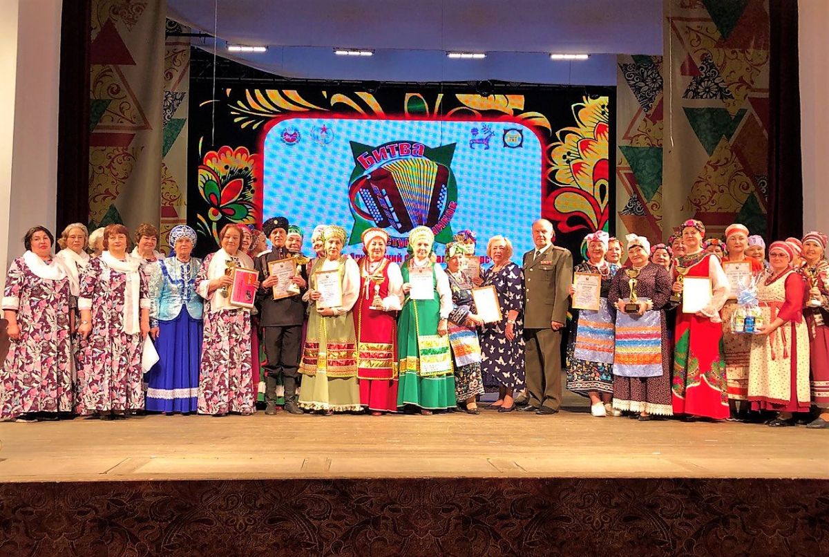 Ансамбли «Калинушка» и «Станица» стали победителями конкурса «Битва частушечников» в Хакасии