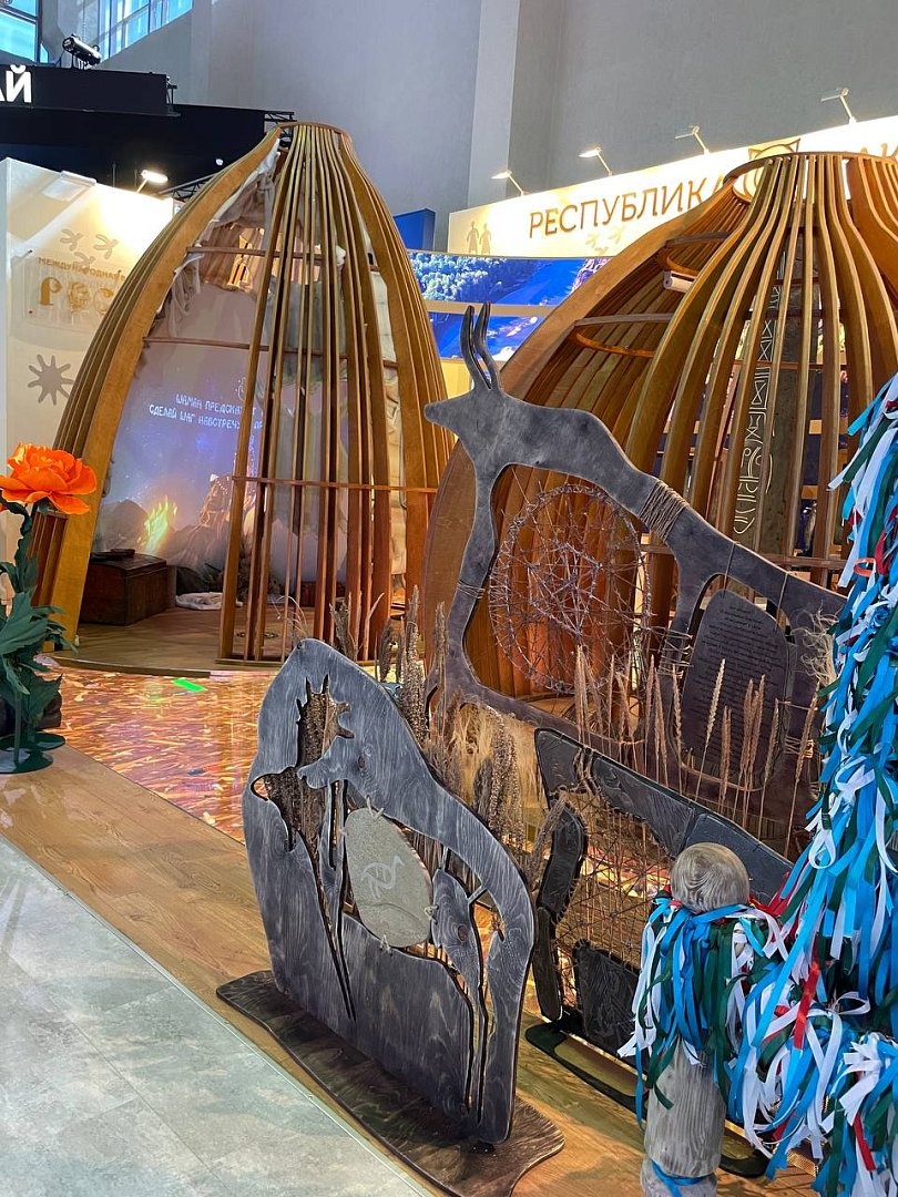 Хакасия представила на выставке «Россия» «Сакральное шествие»