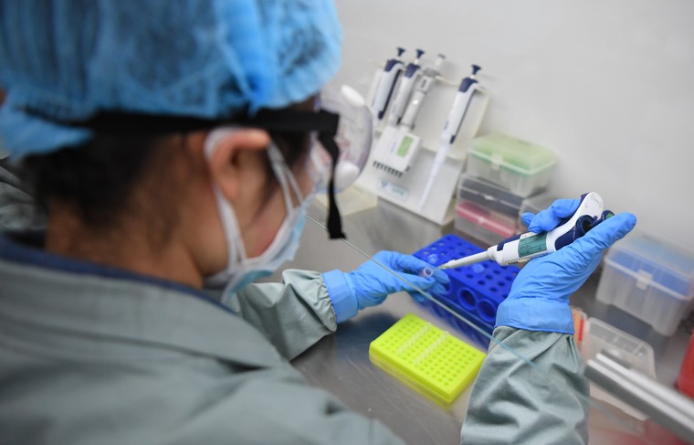 В Хакасии за сутки 13 человек заболели коронавирусом