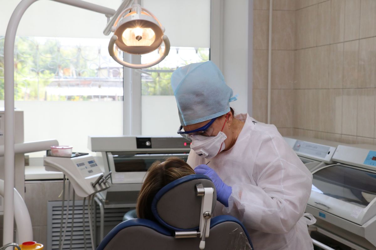 Минздрав Хакасии объяснил, как записаться на примем к стоматологу по ОМС