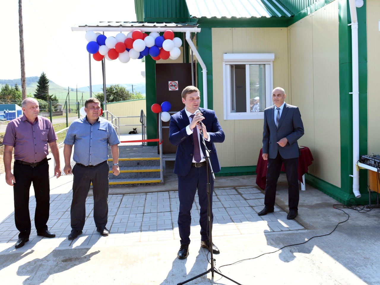 Глава Хакасии открыл новый фельдшерско-акушерский пункт в селе Копьёво