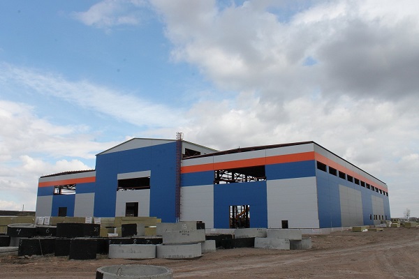 На строительной площадке индустриального парка «Ташеба» завершается монтаж металлоконструкций