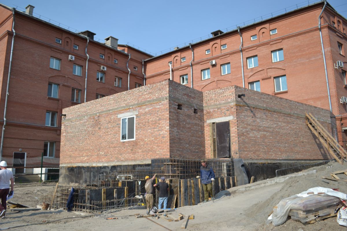В столице Хакасии продолжается реконструкция республиканской детской больницы