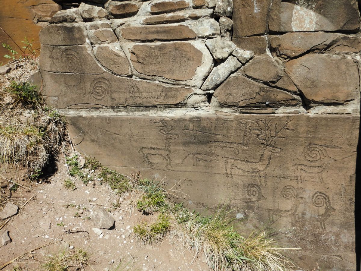 Petroglif Krasnyy kamen