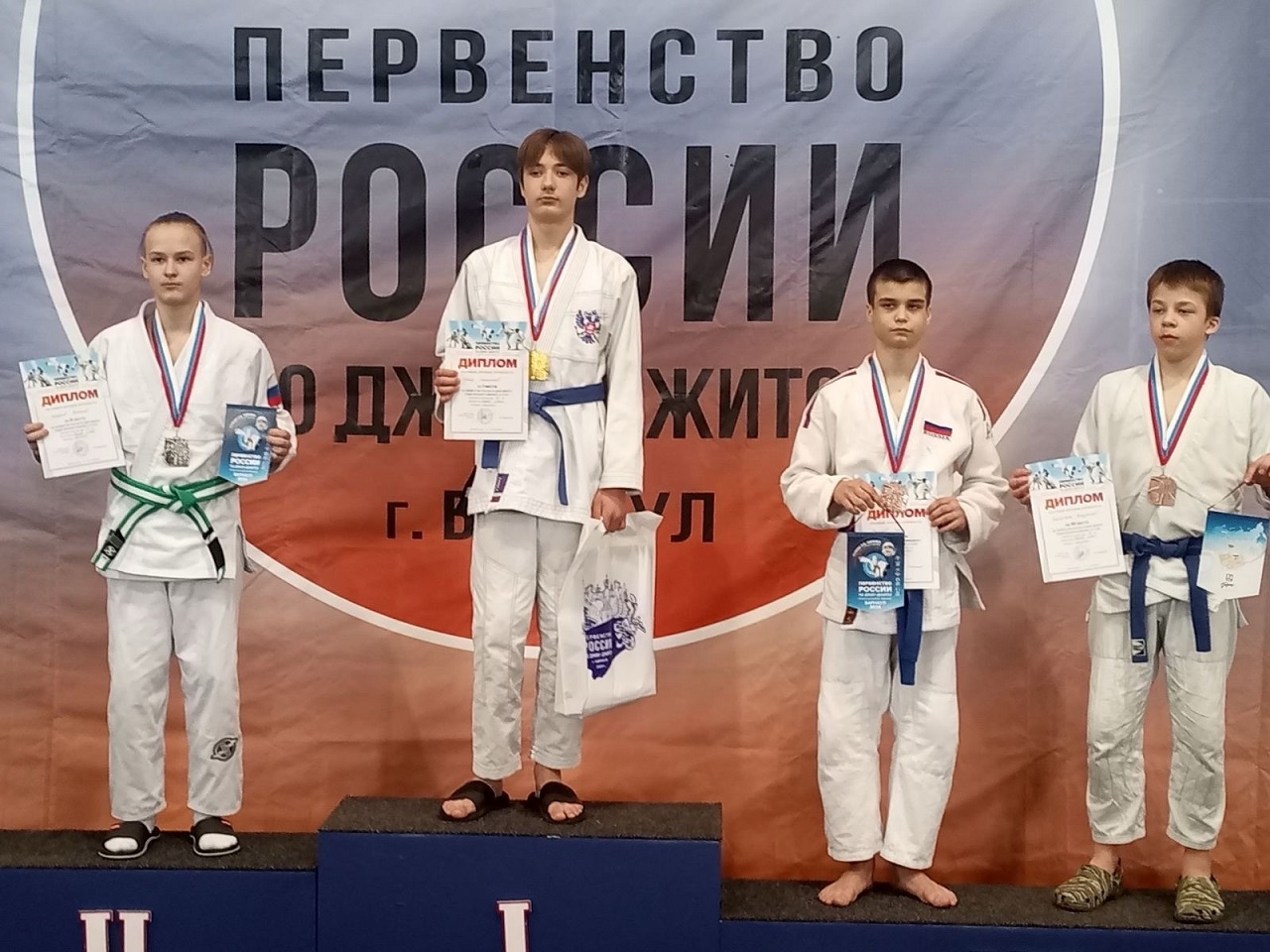 Хакасские спортсмены завоевали награды первенства России и всероссийских соревнований по джиу-джитсу