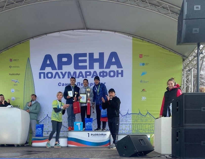 Хакасские спортсмены взяли золото и серебро Кубка России по полумарафону