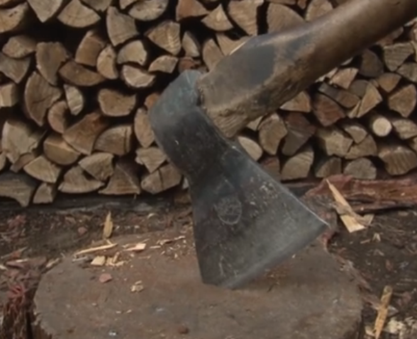 В Хакасии 55 семей мобилизованных обеспечили дровами