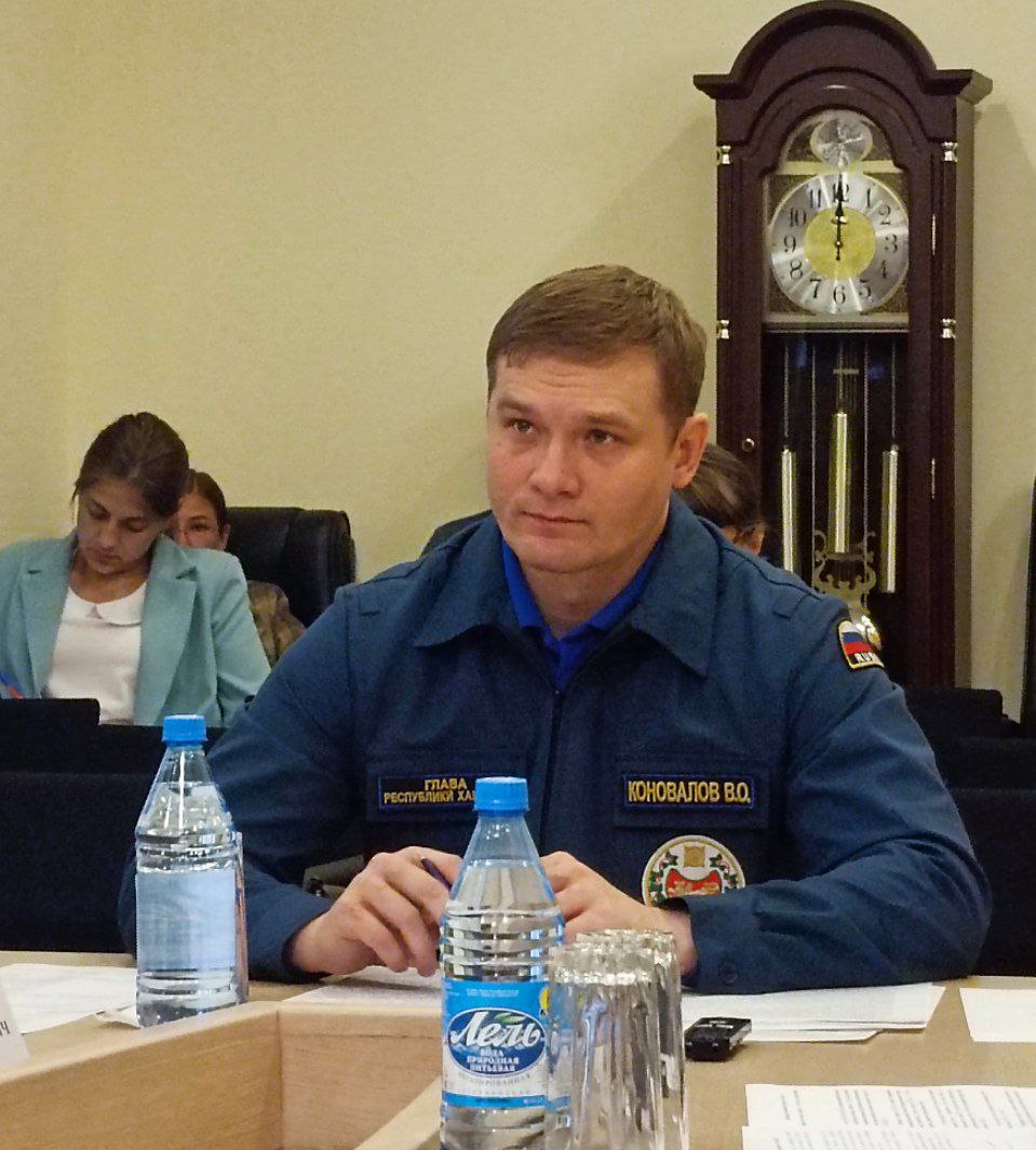 Валентин Коновалов: Быть начеку и продолжать контролировать обстановку на водоемах и ситуацию с пожарами в республике