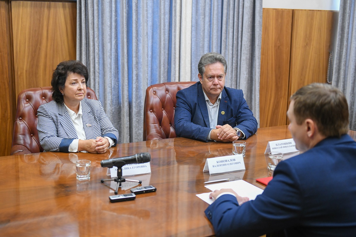Konovalov Glazkova