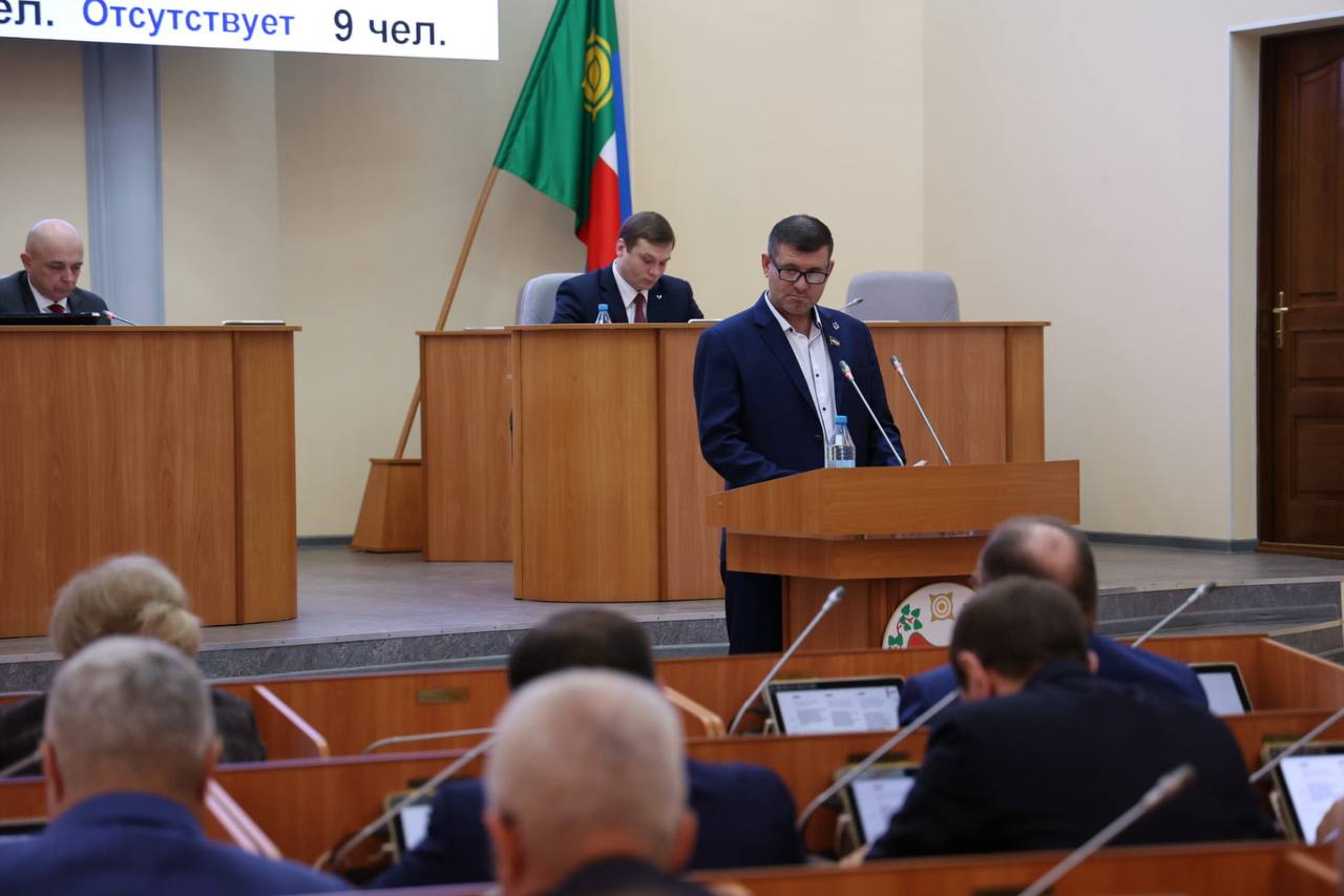Фото: пресс-служба Верховного Совета Хакасии molpolitika vs