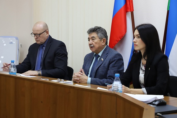 В Верховном Совете обсудили развитие туризма в Хакасии