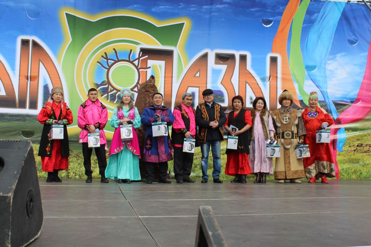 Девяти жителям Хакасии присвоено почетное звание «Человек года»