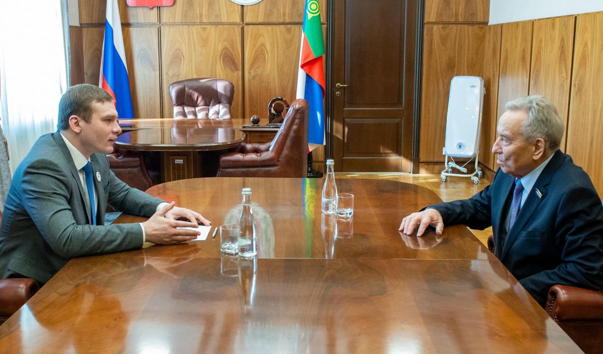 Валентин Коновалов и Владимир Штыгашев обсудили социально-экономическую ситуации в республике